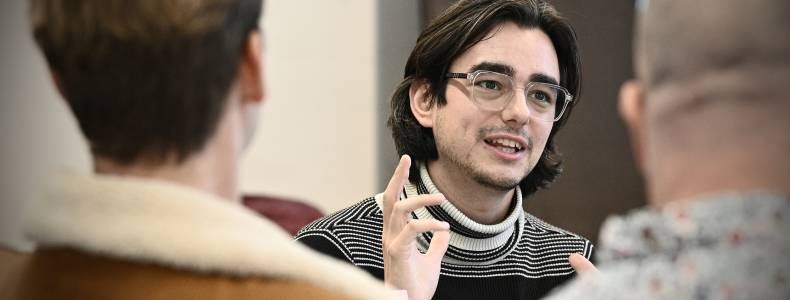 „Humort drámával, drámát humorral”